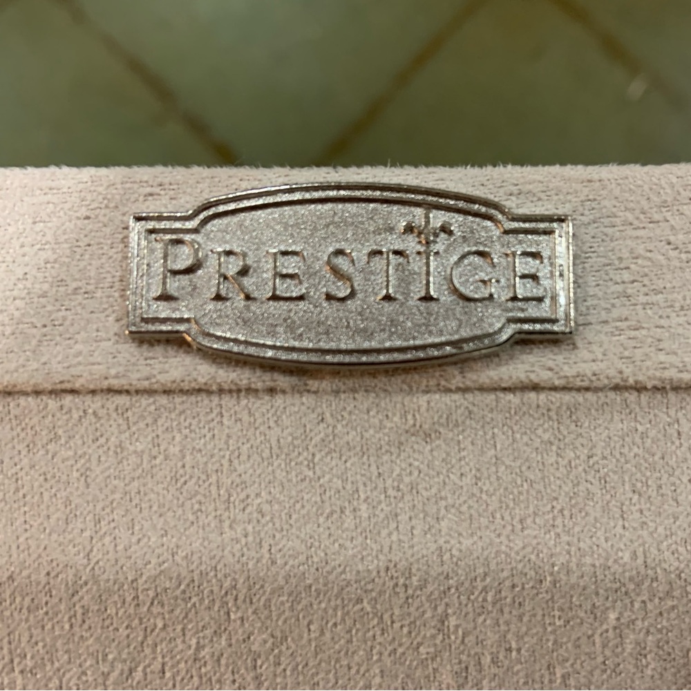 Colleen’s PRESTIGE Anti-Tarnish Container - Picture 3 of 13